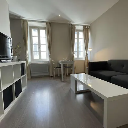 T2 A - Lr180-002 Apartamento *